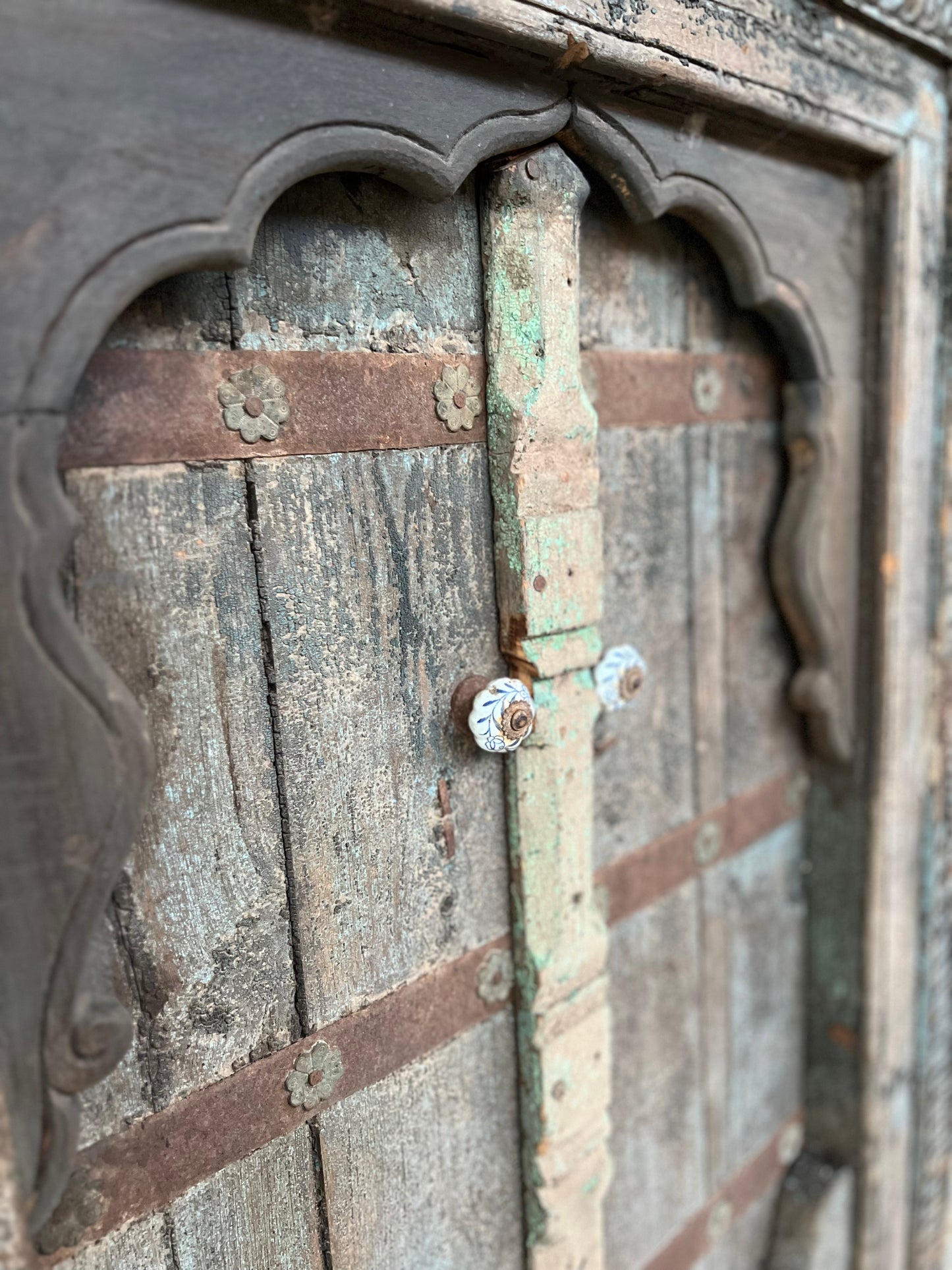 OUDE | NEPAL | LUIKEN