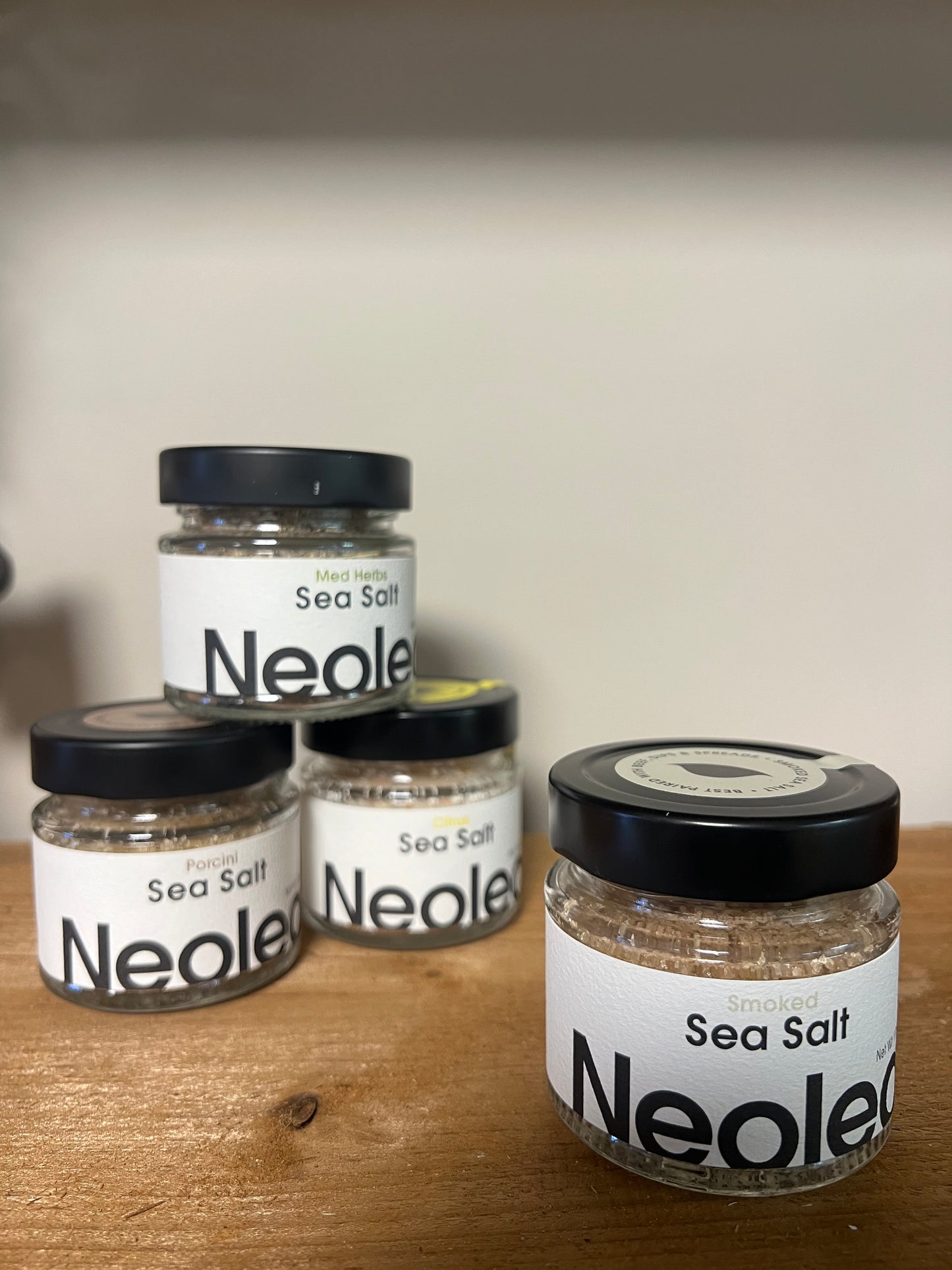 NEOLEA | GEROOKT | ZEEZOUT