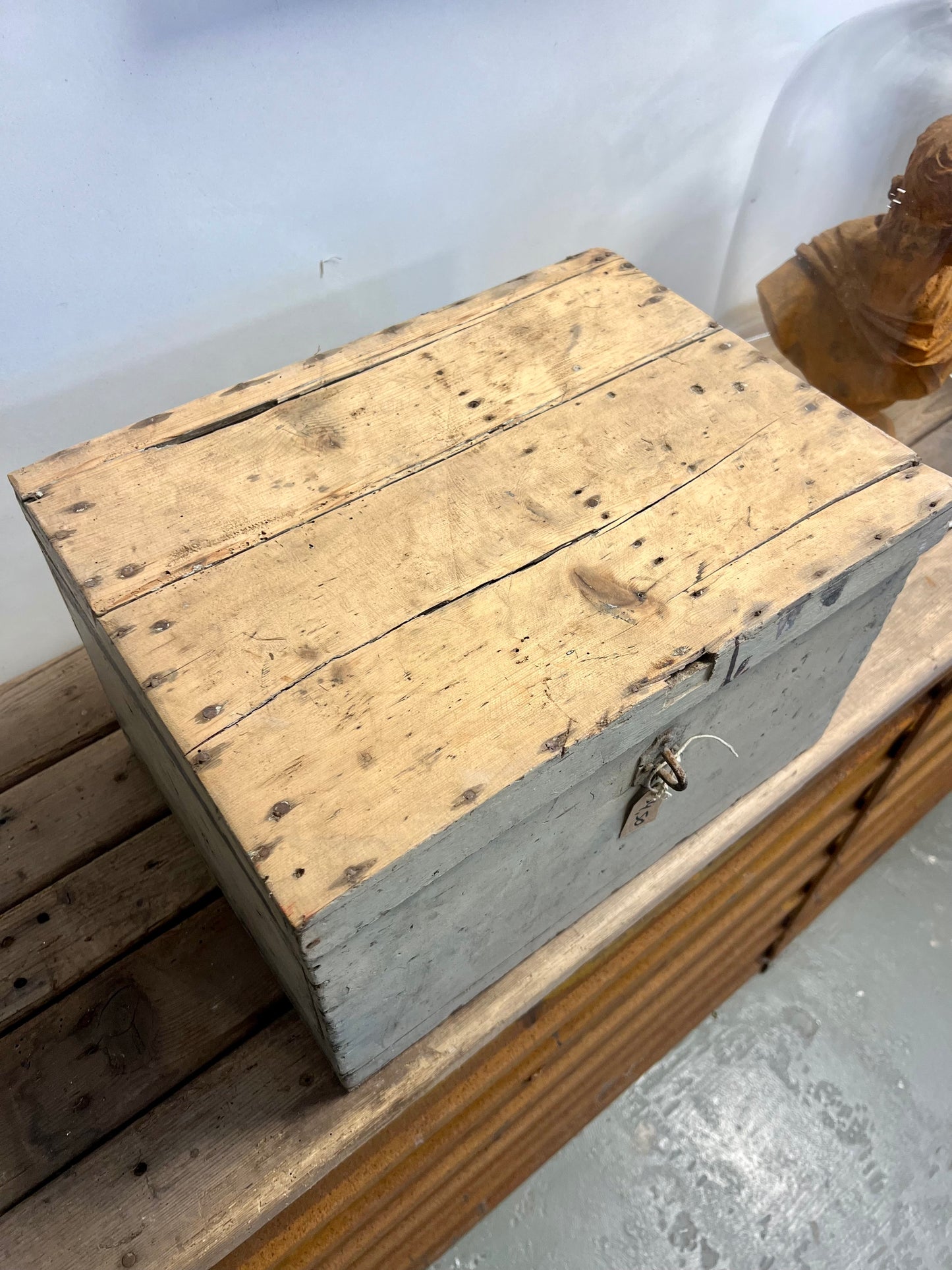 OUDE | KIST | BROCANTE