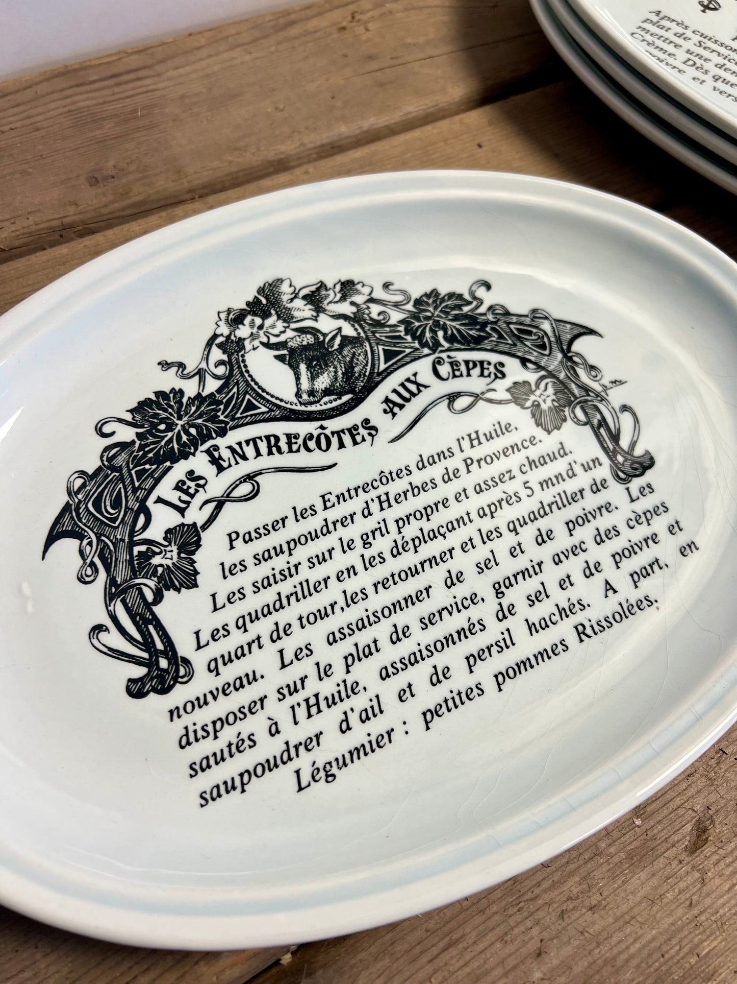 SET | VAN | 4 | BORDEN | MERK | GIEN | BROCANTE