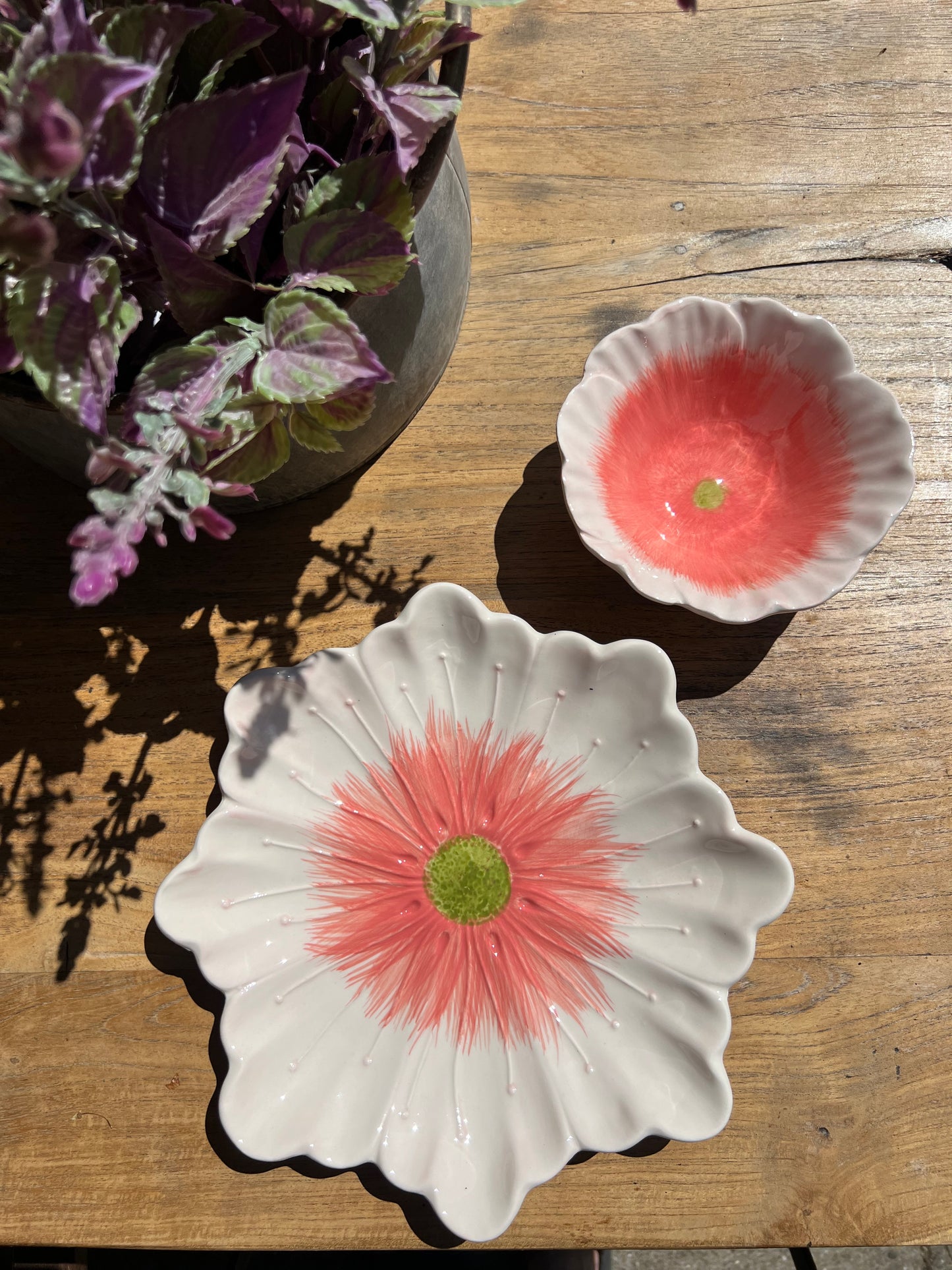BORD | BLOEM | ROZE | MET | GROENE | KERN