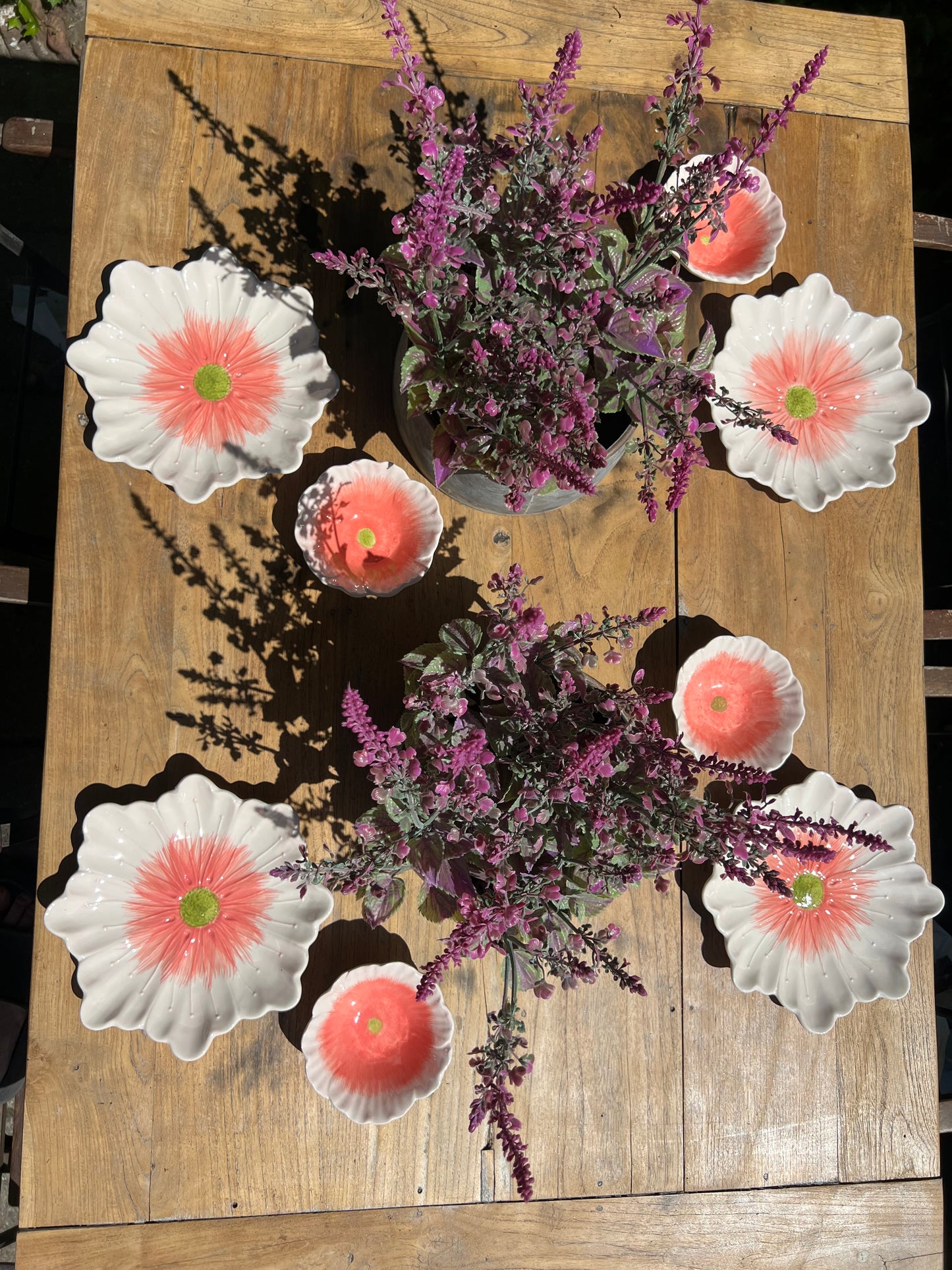 BORD | BLOEM | ROZE | MET | GROENE | KERN