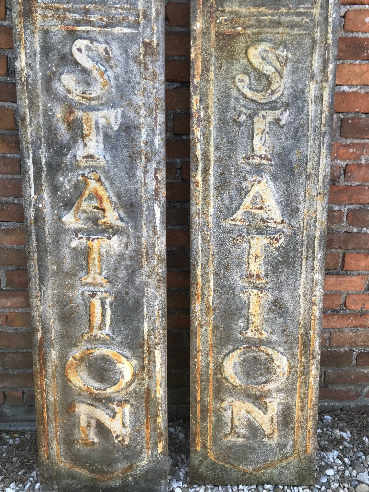 TRAIN | STATION | RECLAME | BORD