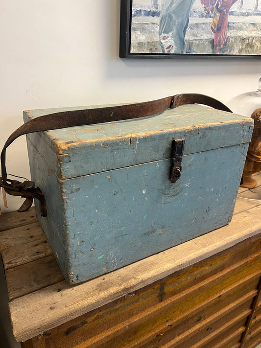 OUDE | HOUTEN | GEREEDSCHAPSKIST | MET | LEREN | BAND