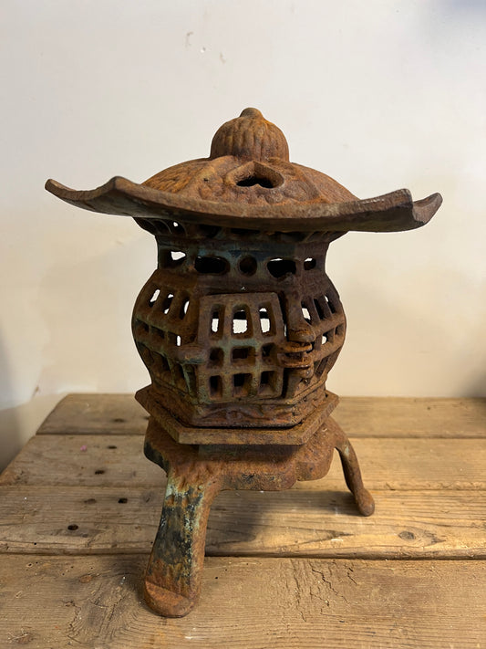 PAGODE | GIETIJZER | ROEST | BROCANTE