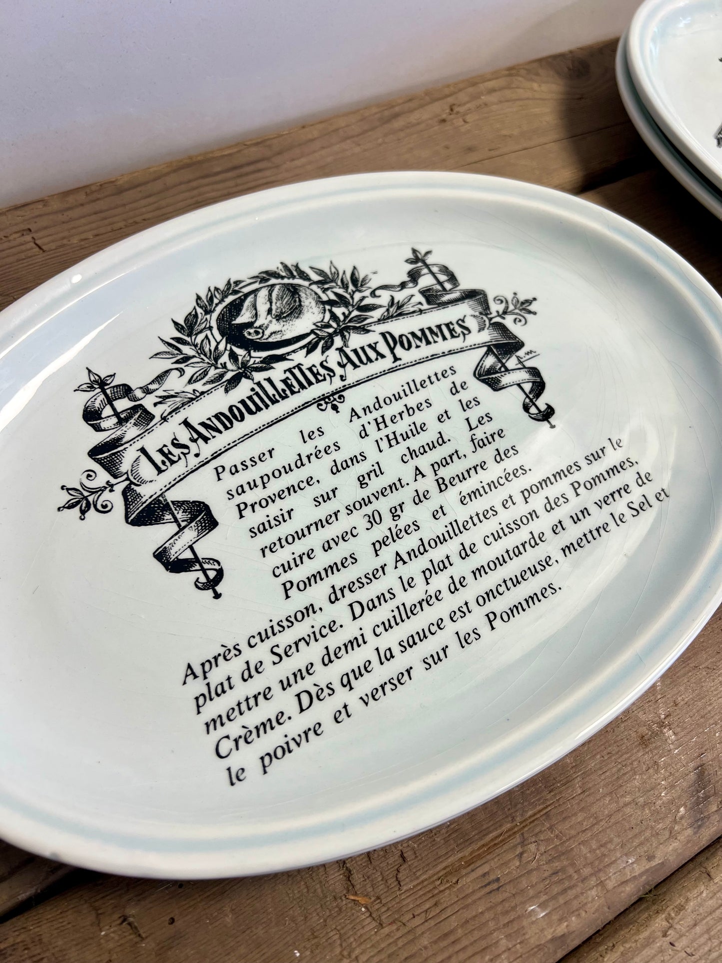 SET | VAN | 4 | BORDEN | MERK | GIEN | BROCANTE