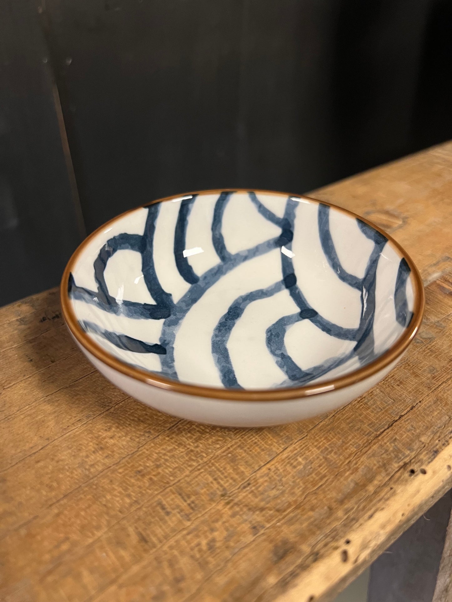 SERVIES | GUSTO | AARDEWERK | REGENBOOG