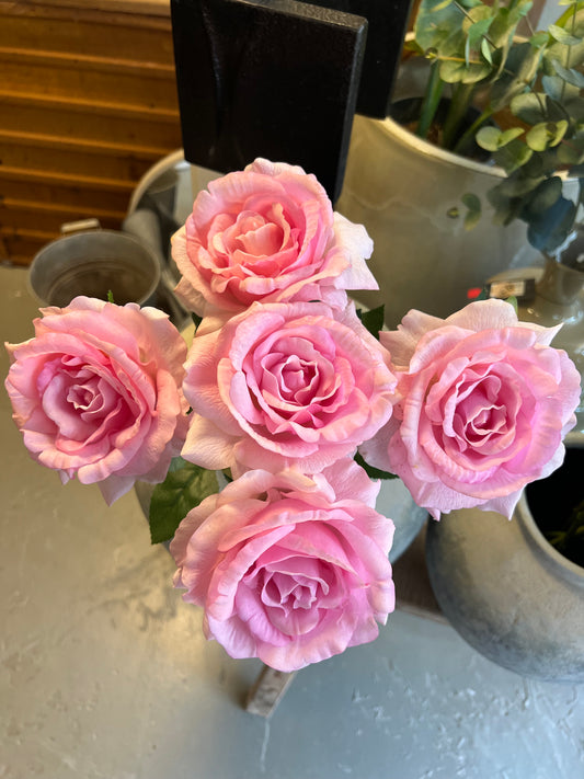 KUNST | REAL | TOUCH | ROOS | ROZE