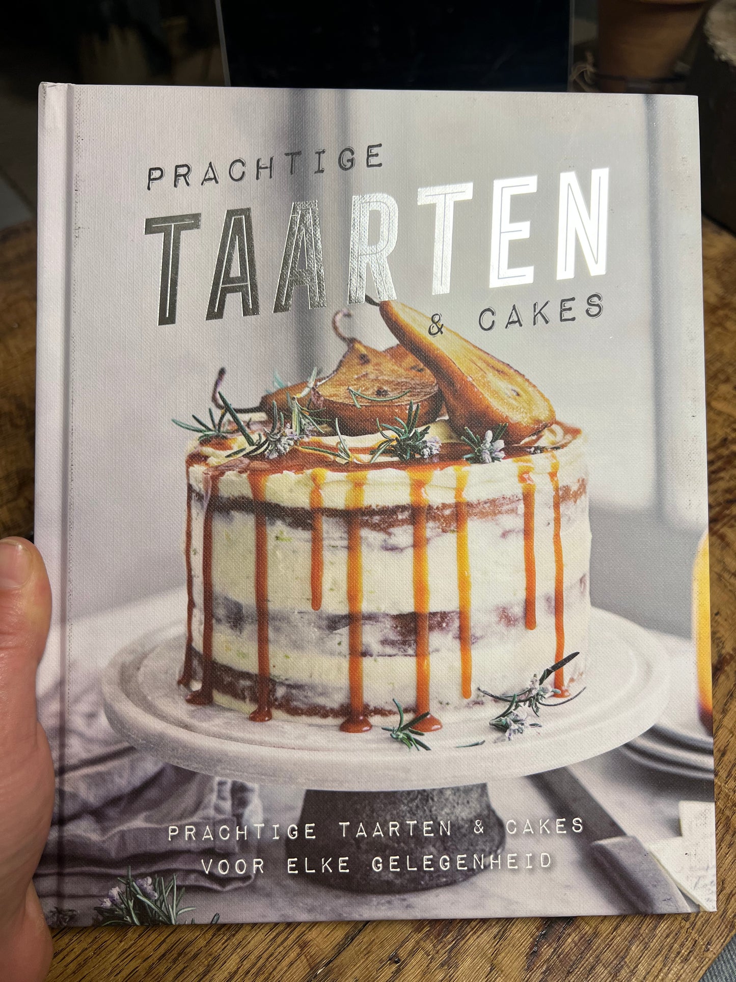 KOOKBOEK | TAARTEN | & | CAKES