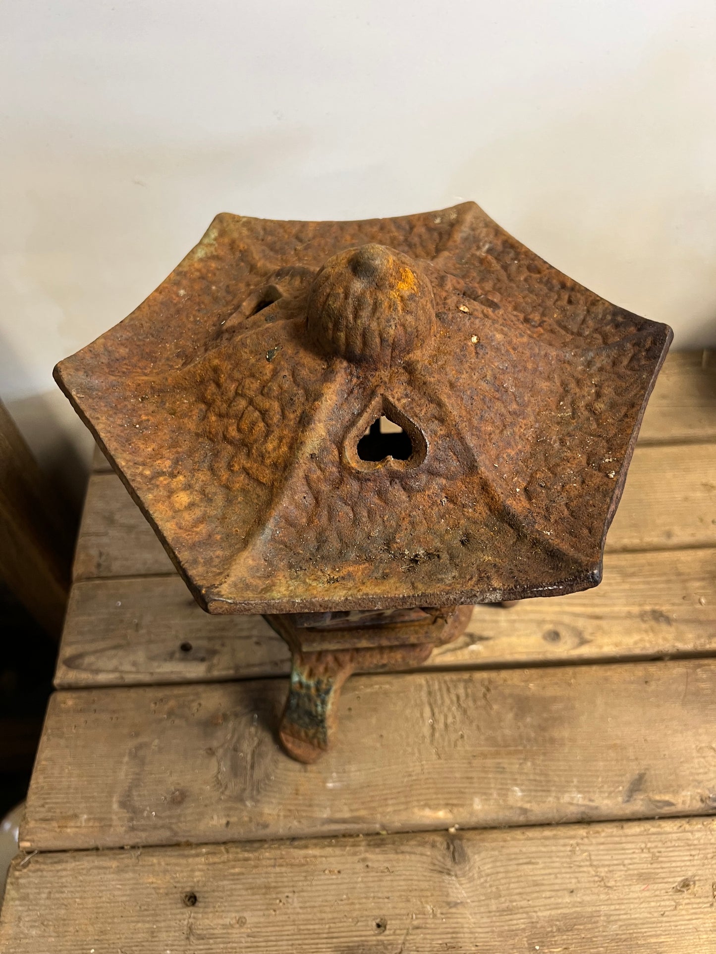 PAGODE | GIETIJZER | ROEST | BROCANTE