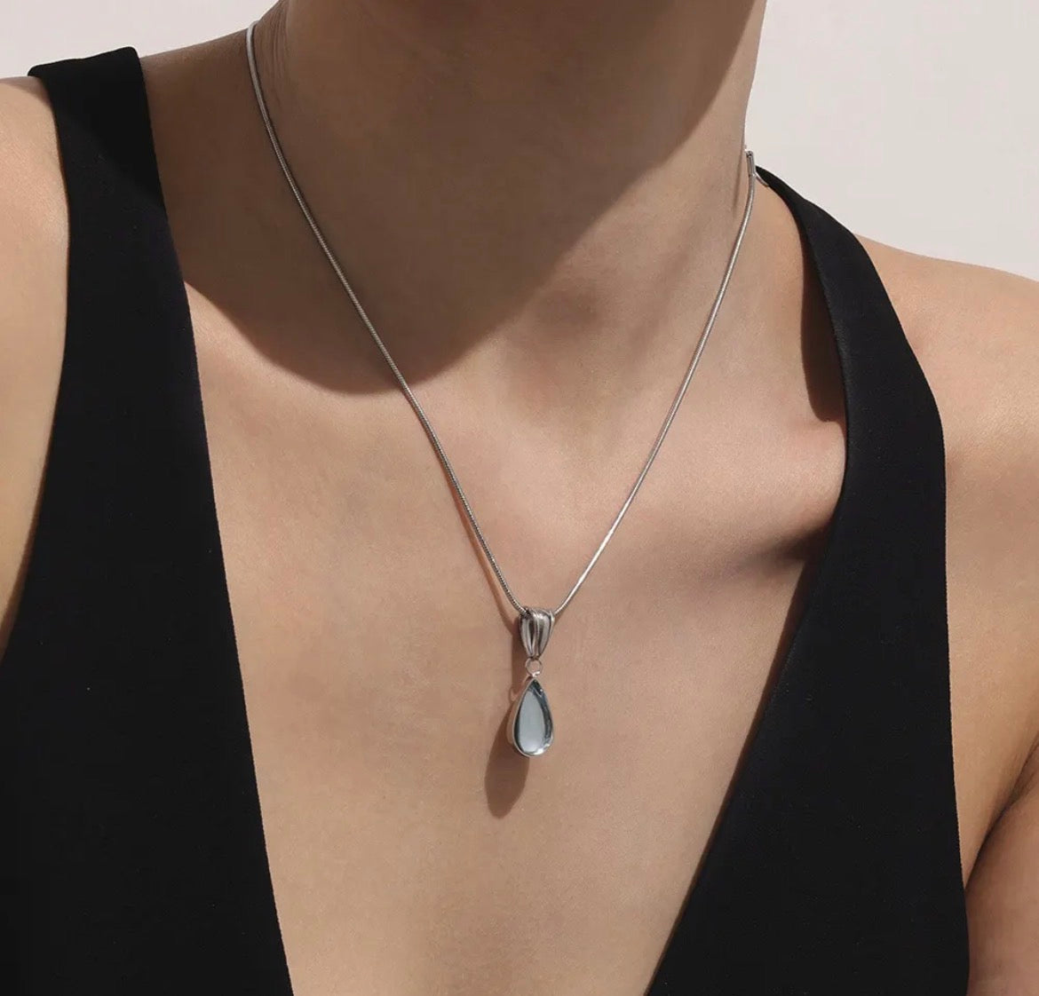 KETTING | MET | DRUPPEL | GOUDKLEURIG | EN | ZILVERKLEURIG | STAINLESS STEEL