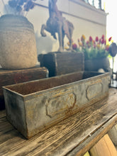 Afbeelding in Gallery-weergave laden, GIETIJZER | ROEST | PLANTENBAK | BROCANTE
